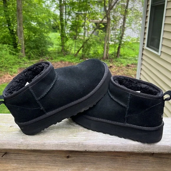 Womens UGG platform boots - Picture 5 of 6